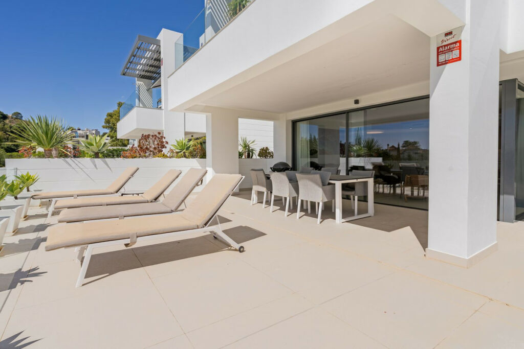 Middle Floor Apartment Benahavís Málaga - image 29