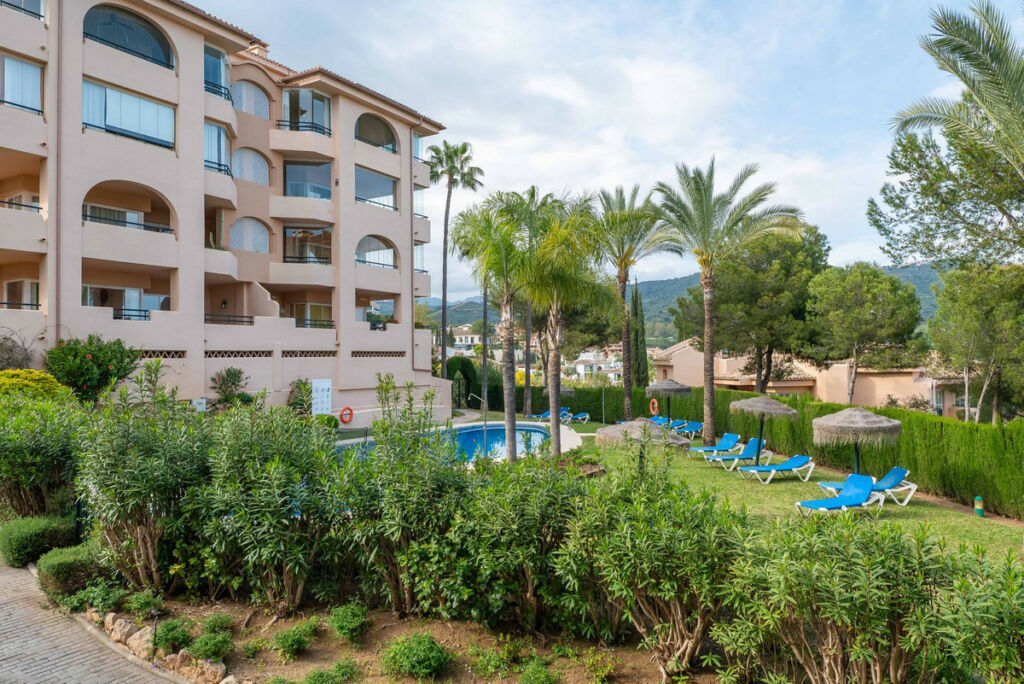Middle Floor Apartment Elviria Málaga - image 29