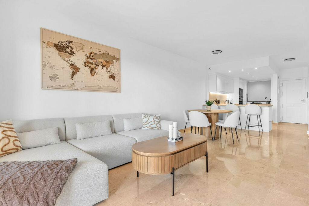 Middle Floor Apartment Estepona Málaga - image 29