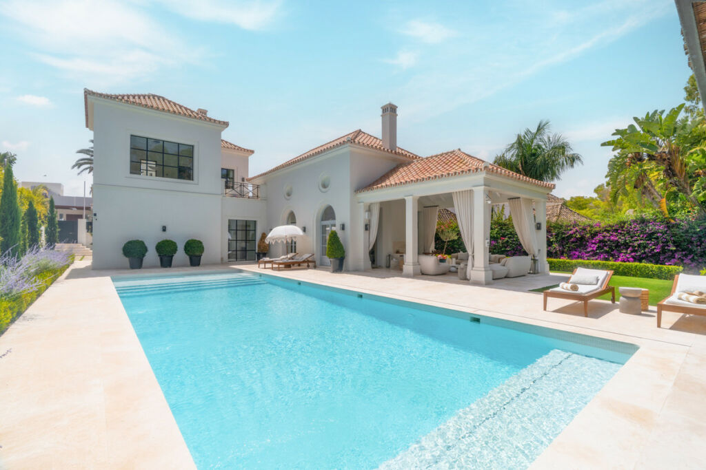 Detached Villa Nueva Andalucía Málaga - image 29