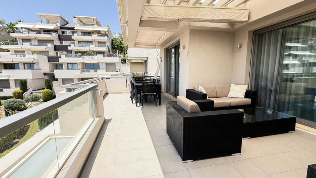 Middle Floor Apartment Benahavís Málaga - image 14