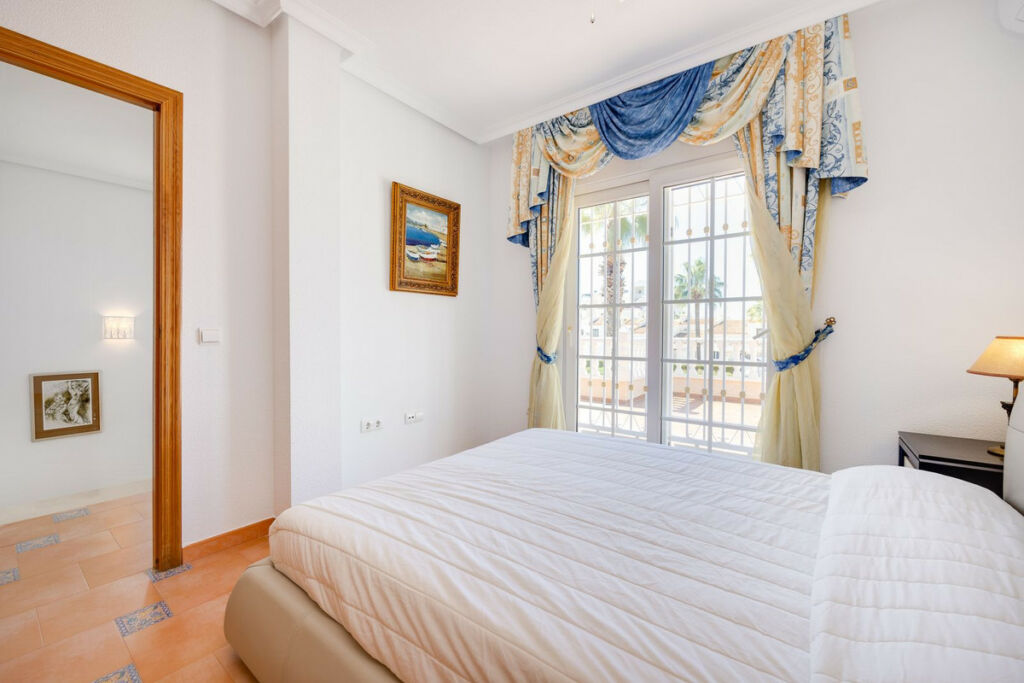 Detached Villa Orihuela Costa Alicante - image 29