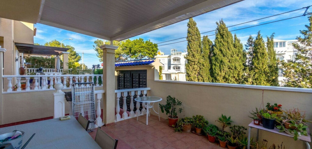 Detached Villa Villamartin Alicante - image 29