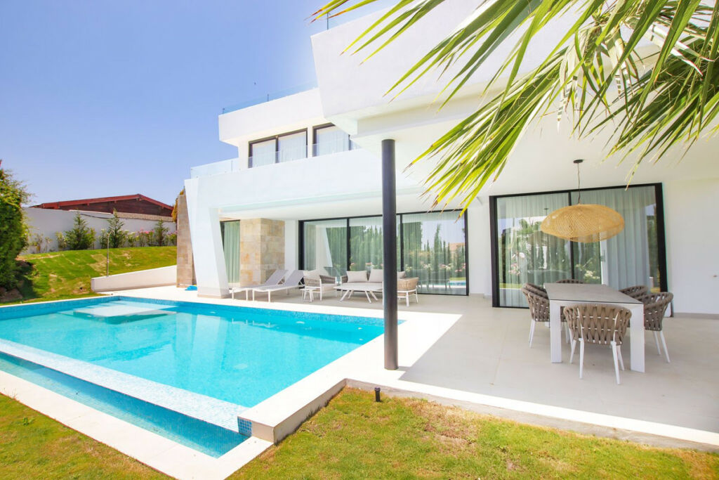 Detached Villa Valle Romano Málaga - image 29