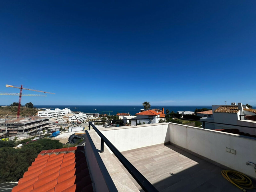 Detached Villa Estepona Málaga - image 29