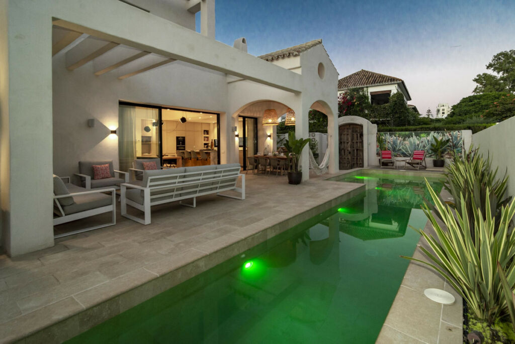Detached Villa Marbella Málaga - image 3