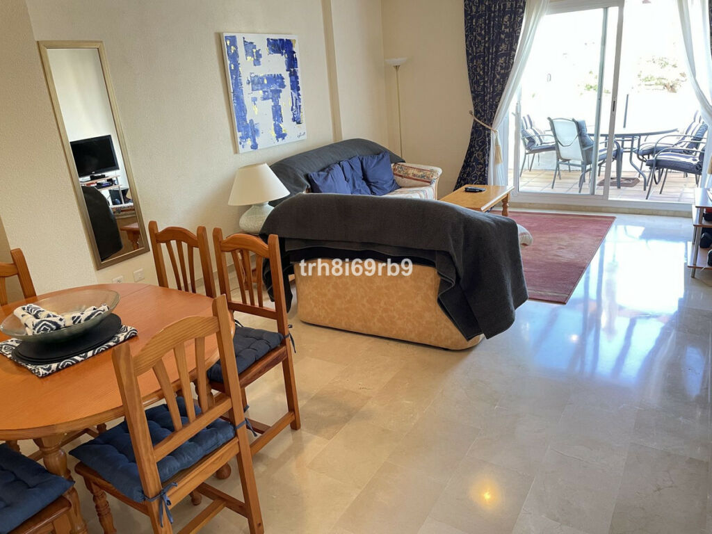 Top Floor Apartment Benavista Málaga - image 3