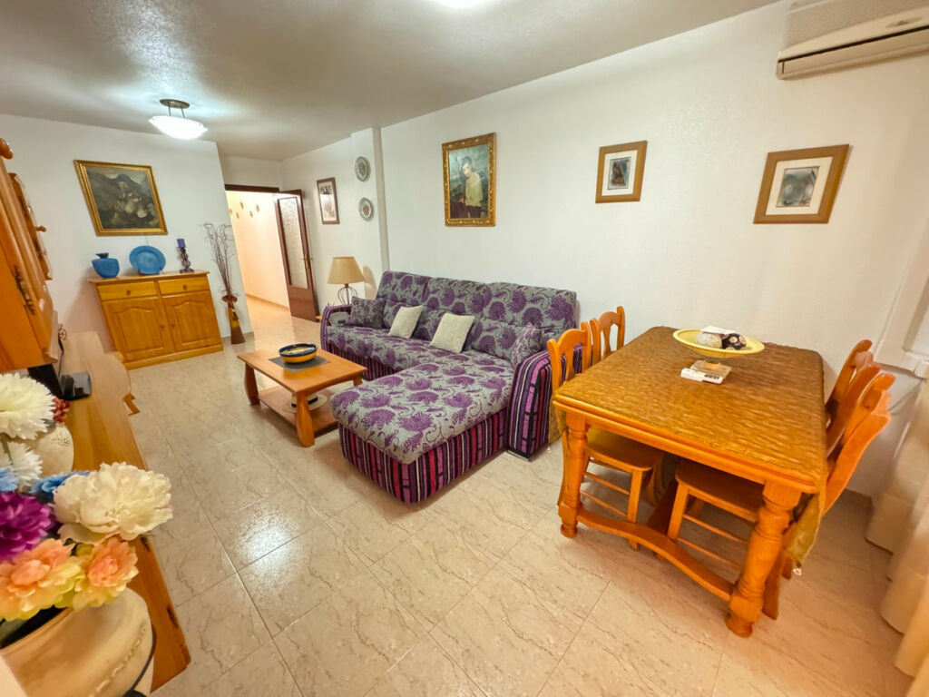 Middle Floor Apartment Guardamar del Segura Alicante - image 3