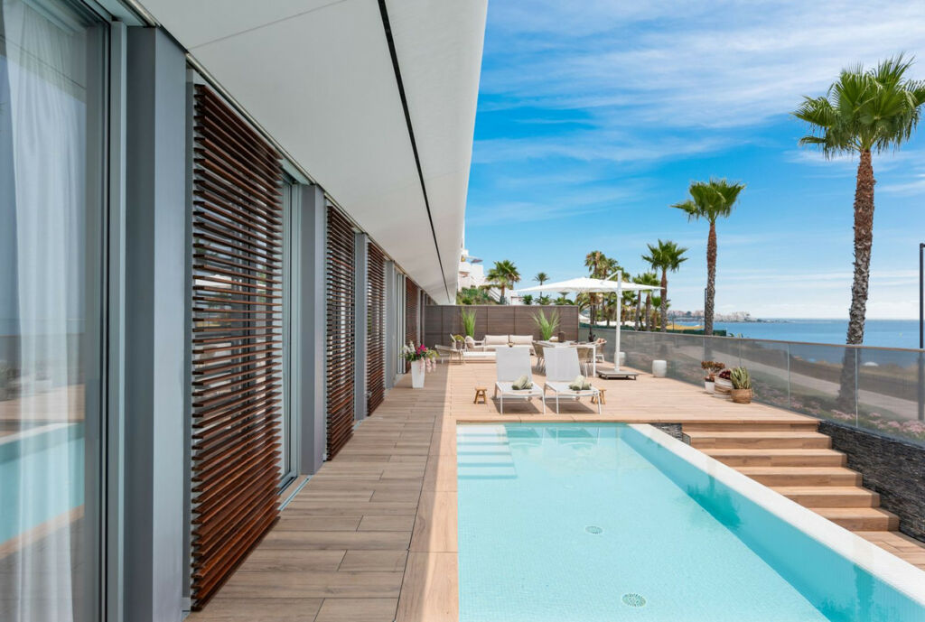 Semi-Detached House Estepona Málaga - image 3