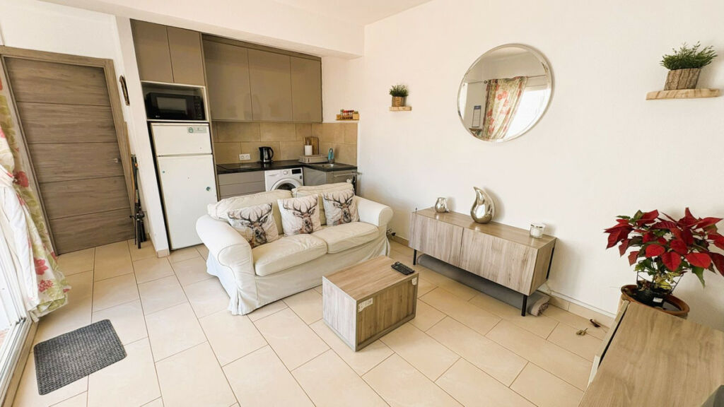 Top Floor Apartment La Duquesa Málaga - image 3