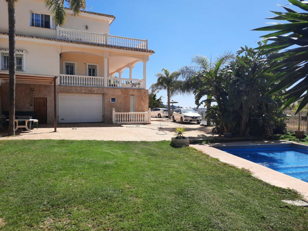 Detached Villa Mijas Golf Málaga - image 3