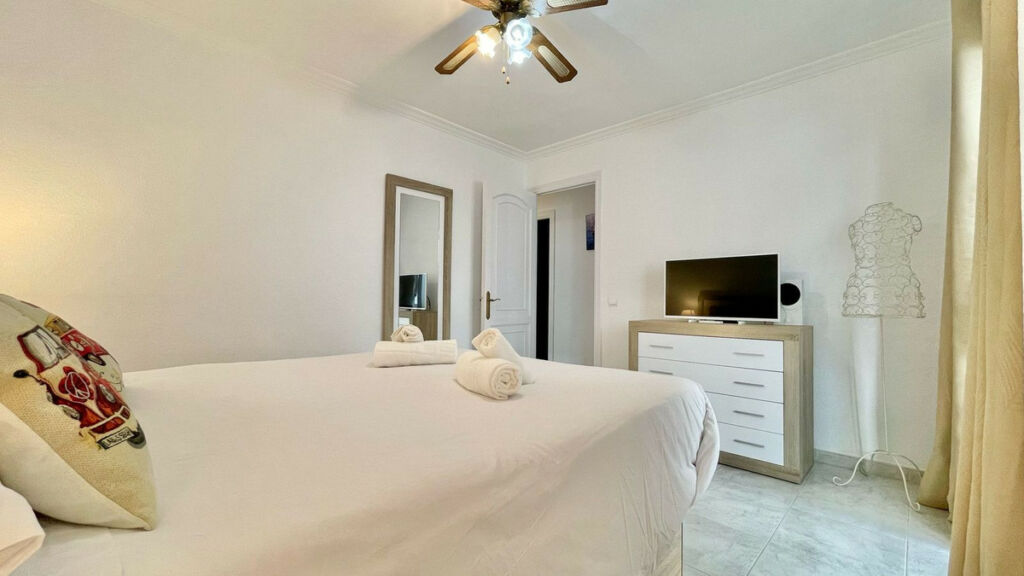 Middle Floor Apartment San Pedro de Alcántara Málaga - image 3