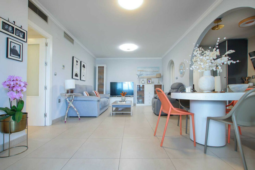 Ground Floor Apartment Las Chapas Málaga - image 3