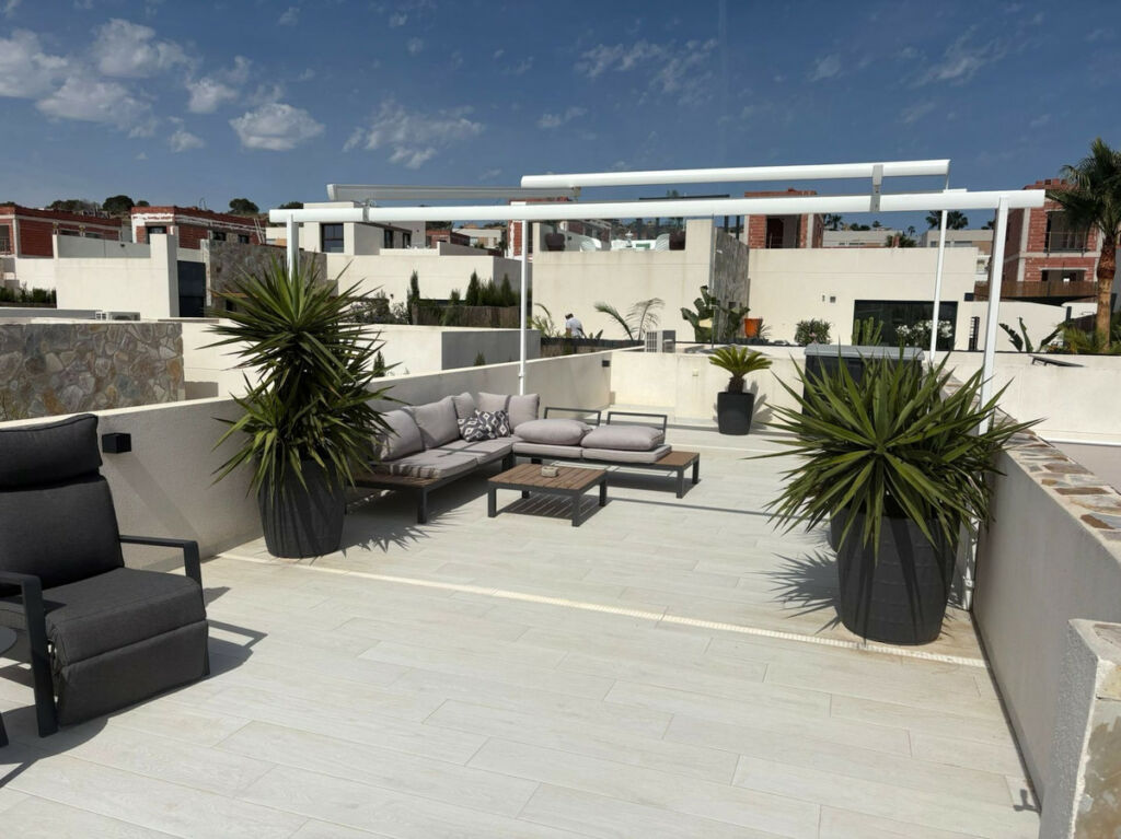 Detached Villa La Finca Golf Alicante - image 5