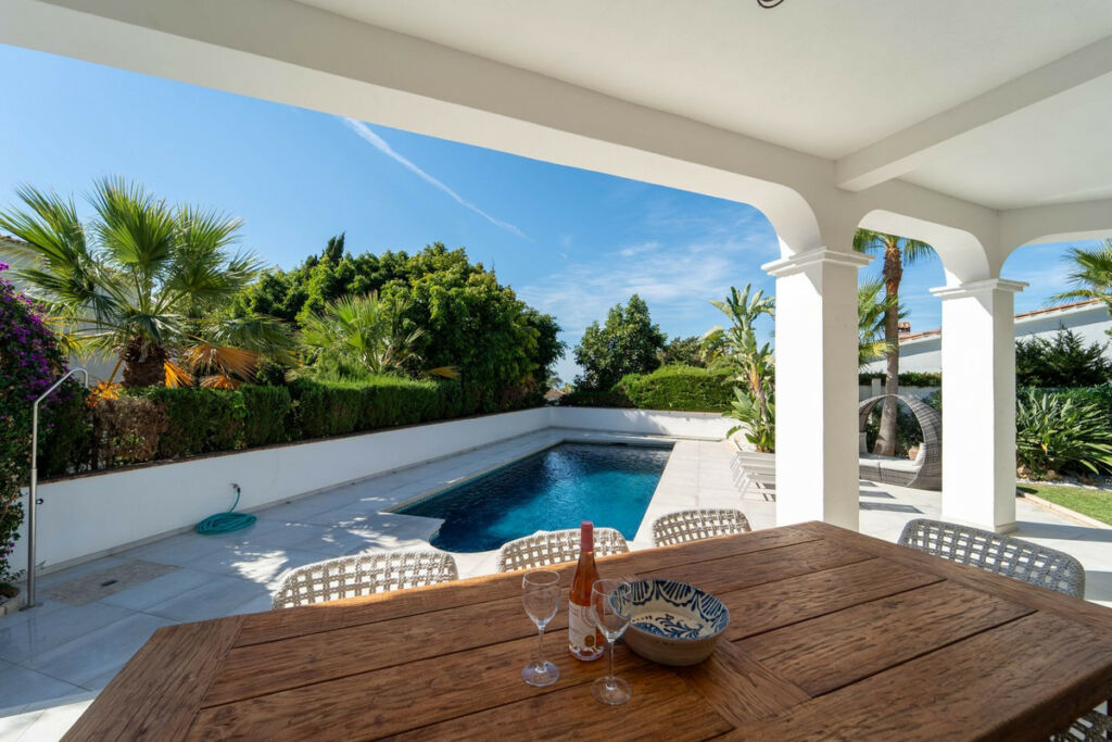 Detached Villa Marbesa Málaga - image 3