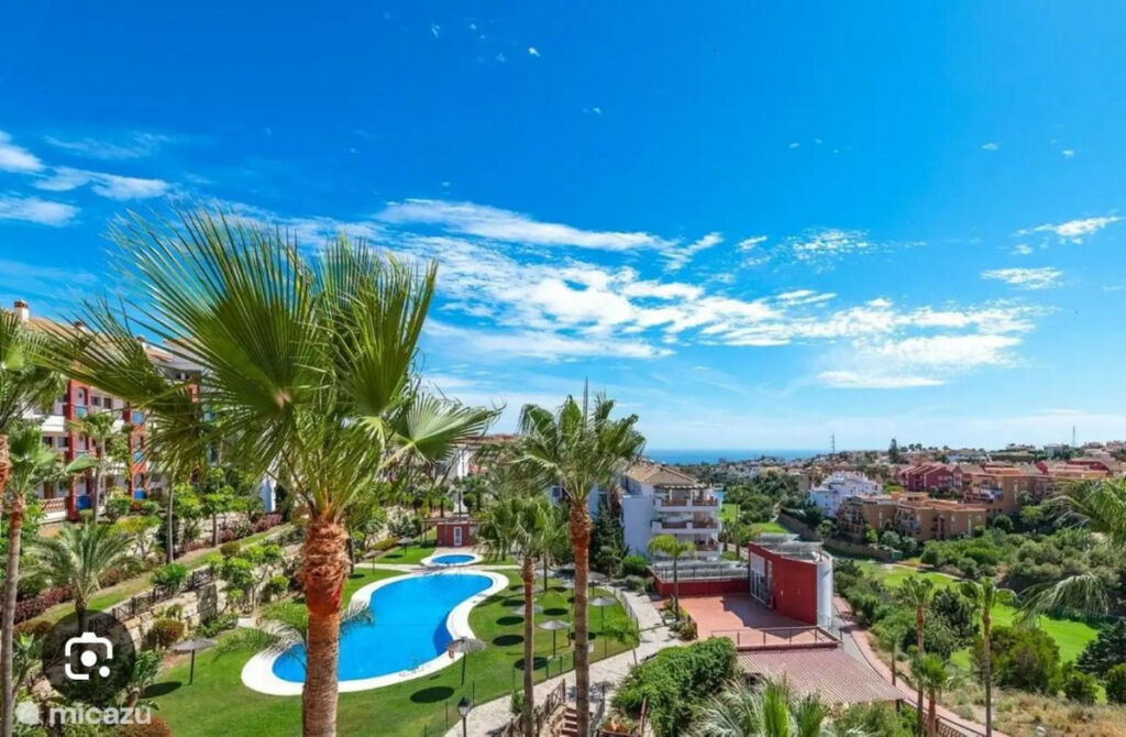 Middle Floor Apartment Riviera del Sol Málaga - image 4