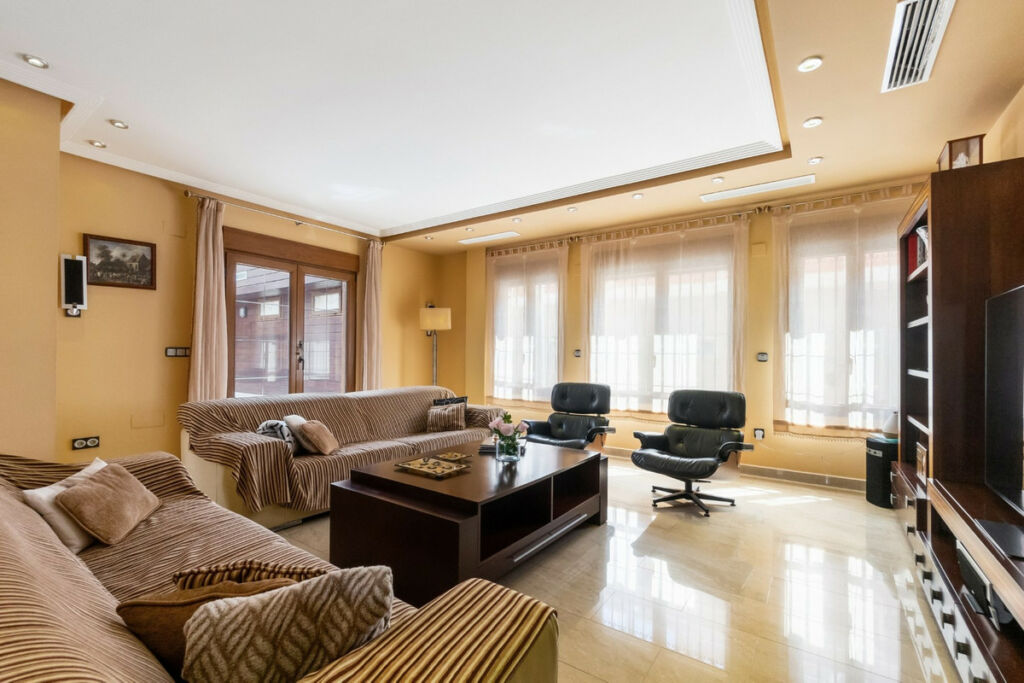 Detached Villa Orihuela Alicante - image 3