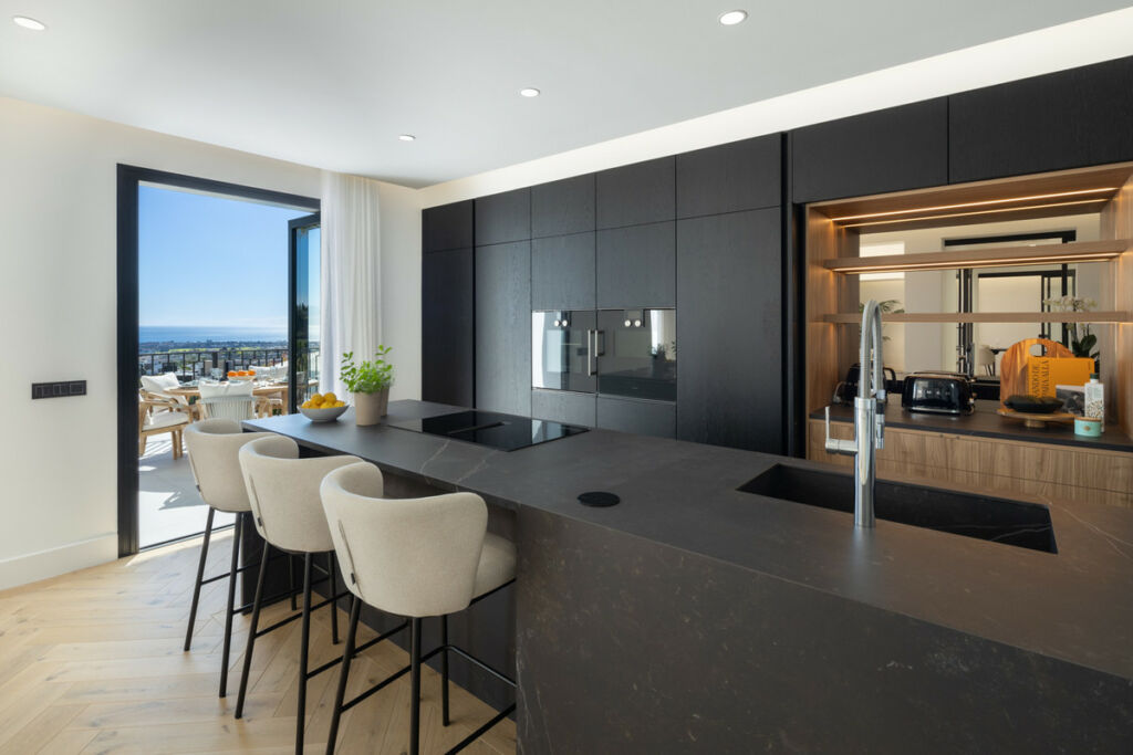 Detached Villa La Quinta Málaga - image 3
