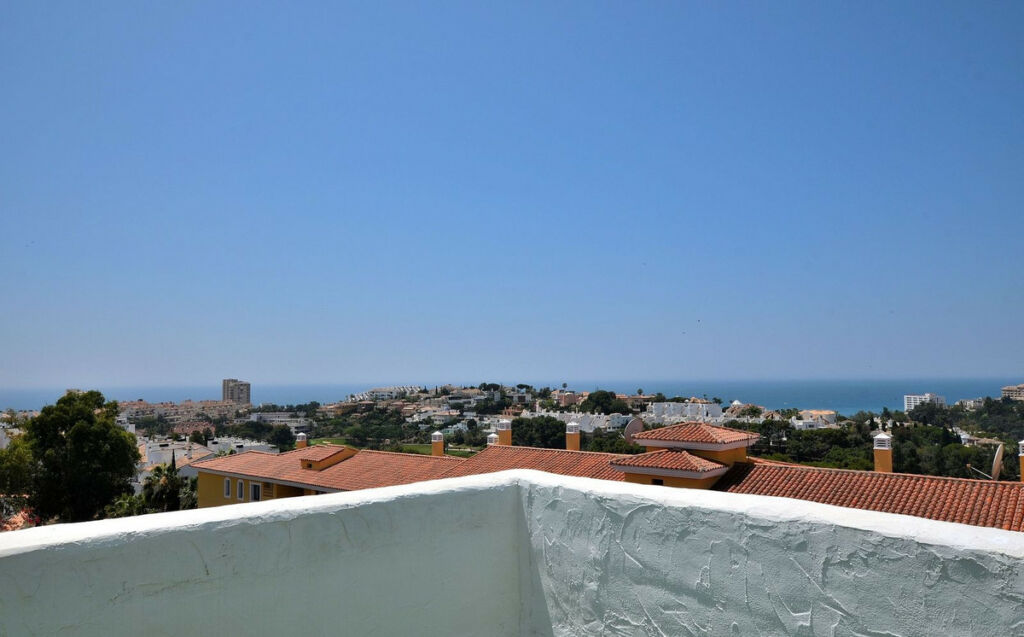 Penthouse Torrequebrada Málaga - image 4