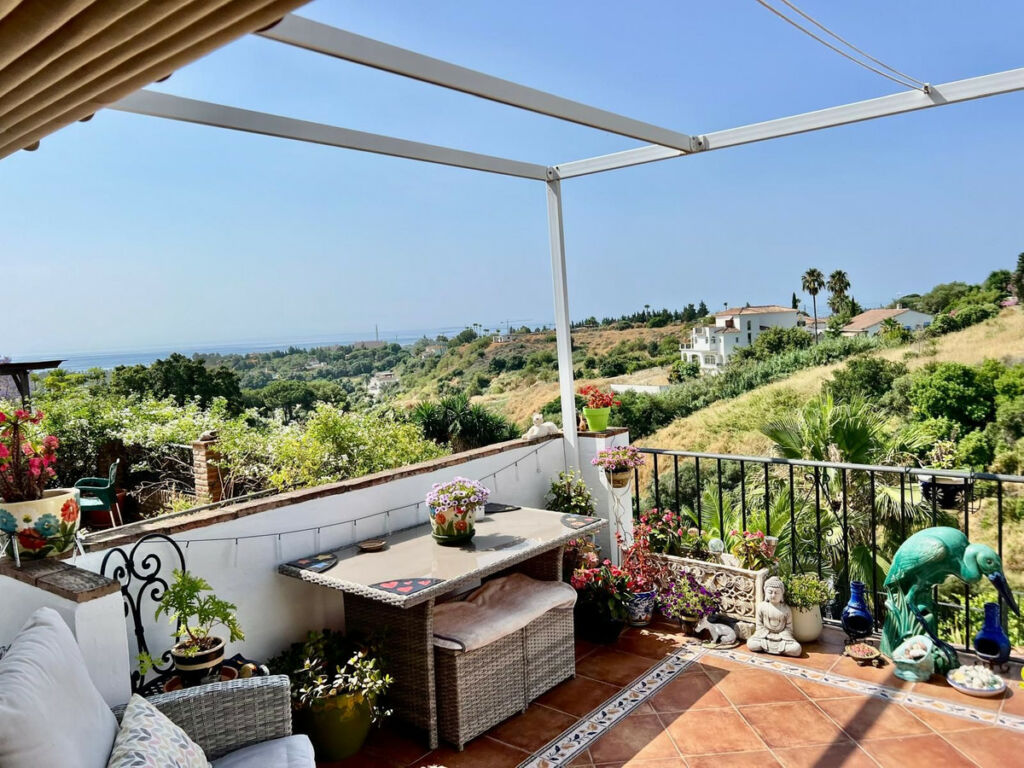 Townhouse Estepona Málaga - image 3