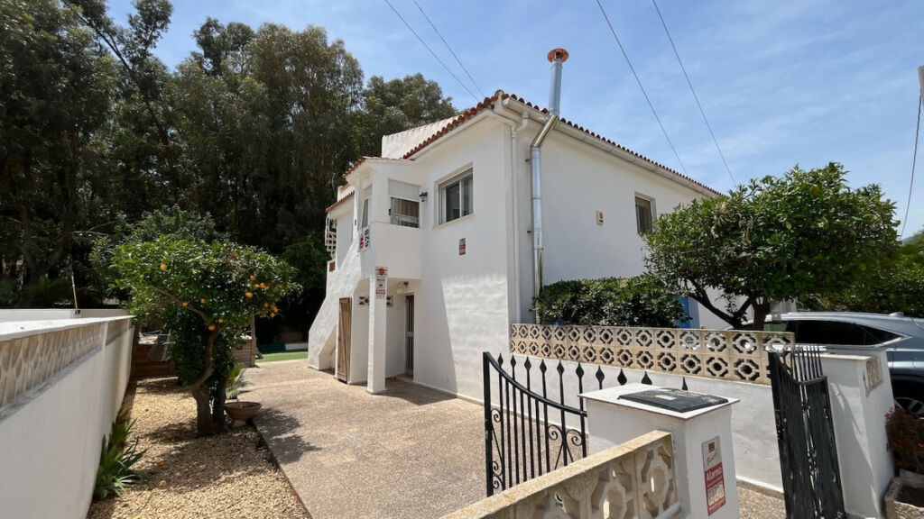 Detached Villa Albir Alicante - image 3