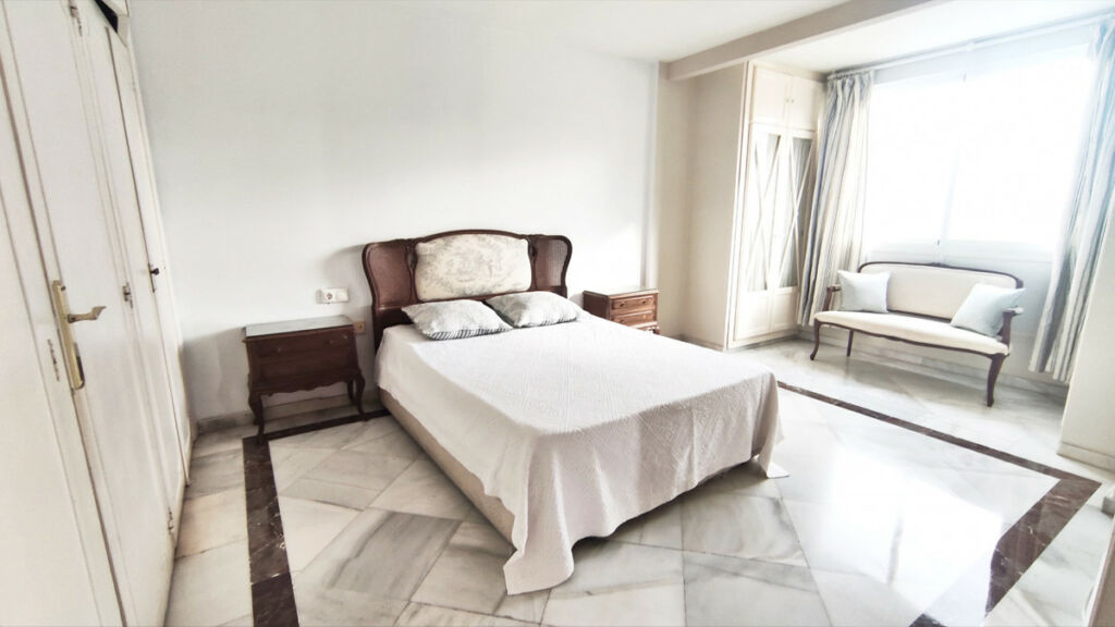 Middle Floor Apartment Marbella Málaga - image 5