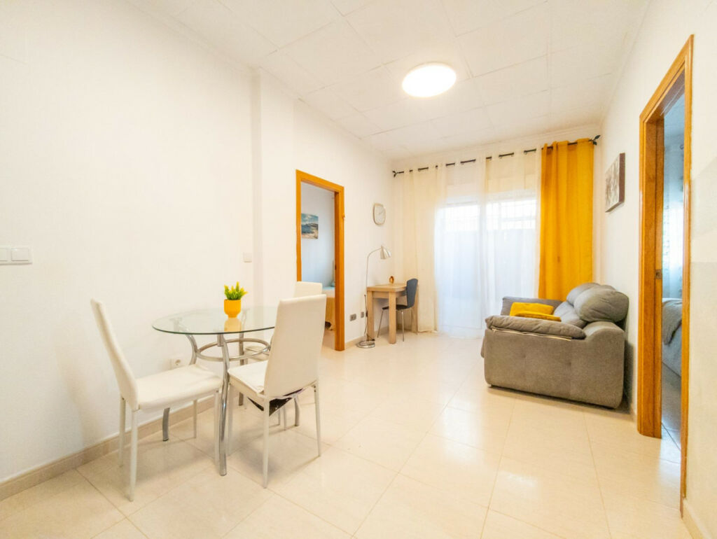 Ground Floor Apartment Torrevieja Alicante - image 2