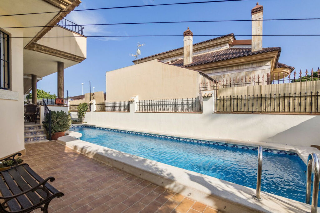 Detached Villa Almoradi Alicante - image 3