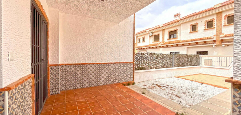 Townhouse San Miguel de Salinas Alicante - image 3