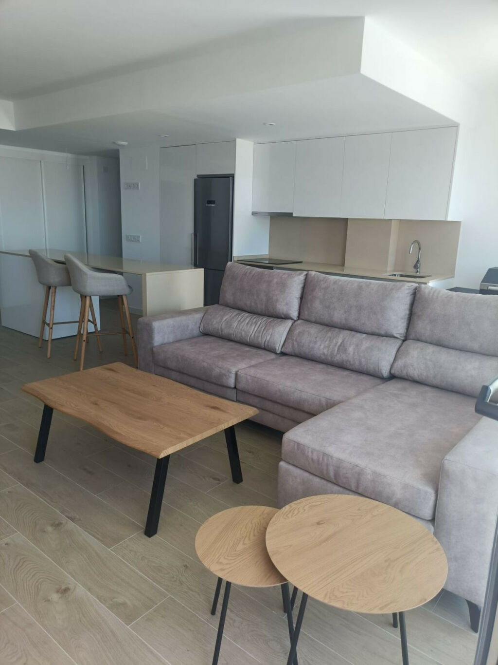 Middle Floor Apartment Estepona Málaga - image 3