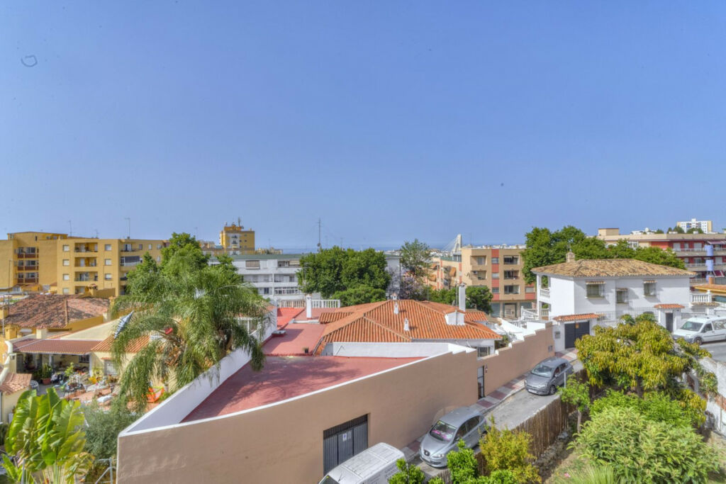 Detached Villa Marbella Málaga - image 3