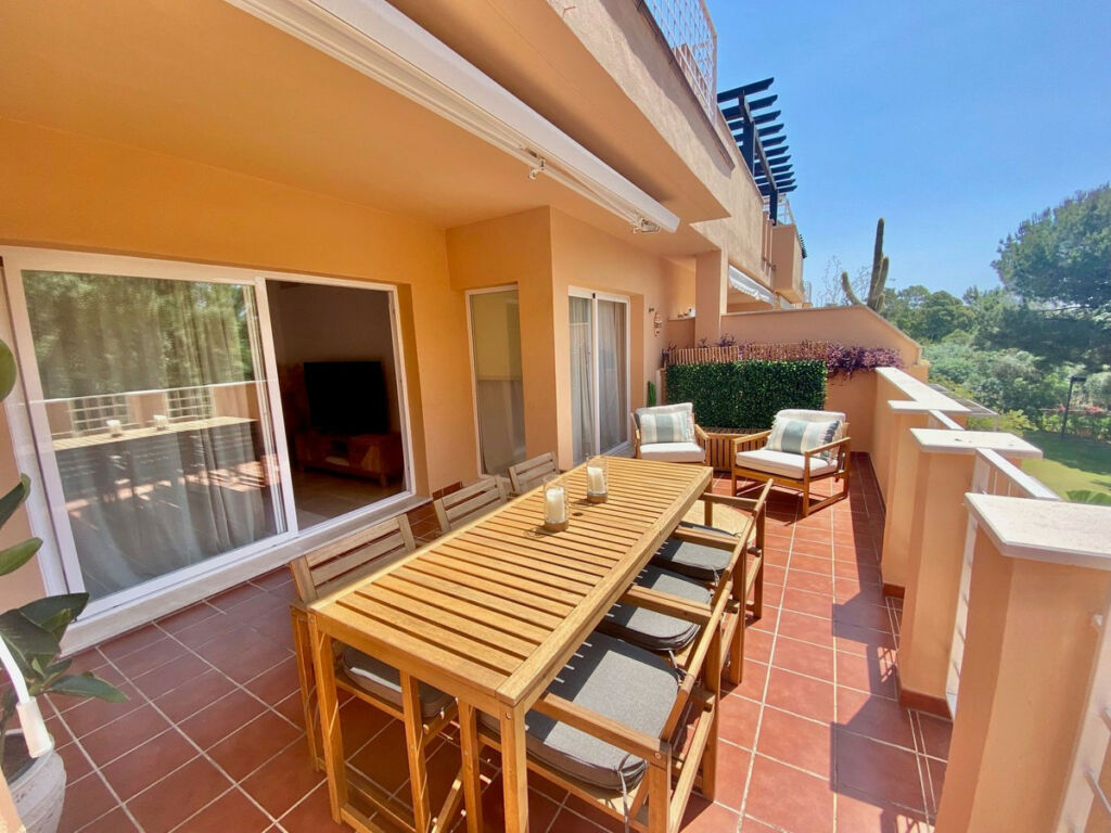 Middle Floor Apartment Marbella Málaga - image 3