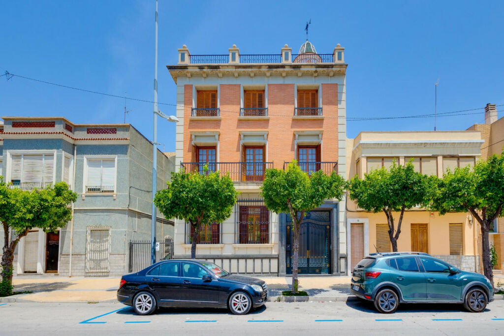 Detached Villa Callosa de Segura Alicante - image 3
