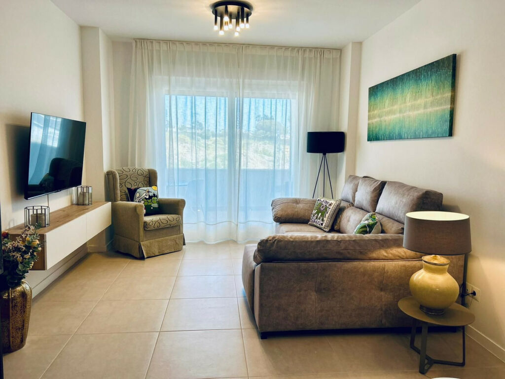 Ground Floor Apartment Estepona Málaga - image 3