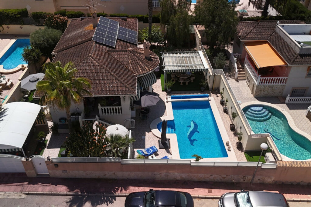 Detached Villa Benijofar Alicante - image 3