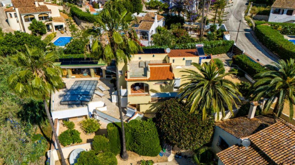 Detached Villa Benissa Alicante - image 2