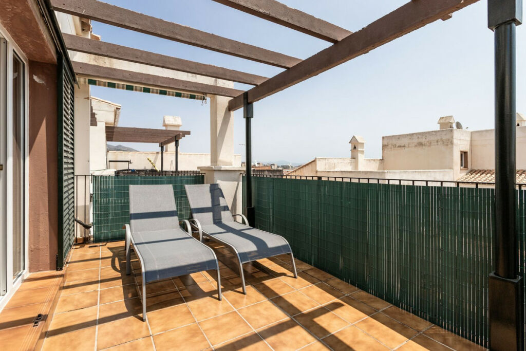 Top Floor Apartment Torrequebrada Málaga - image 3