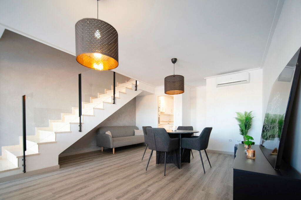 Townhouse Los Balcones Alicante - image 3