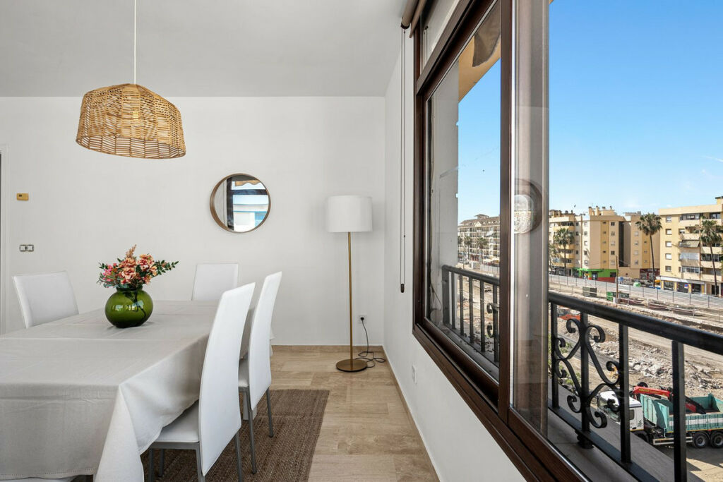 Top Floor Apartment Estepona Málaga - image 3