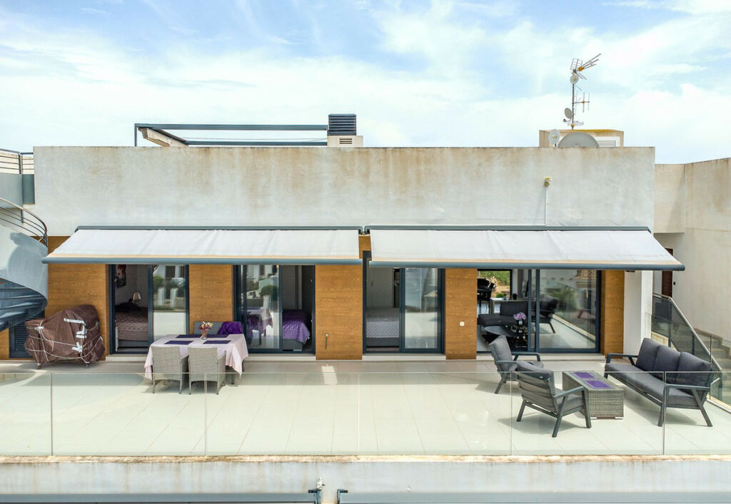 Penthouse Villamartin Alicante - image 3