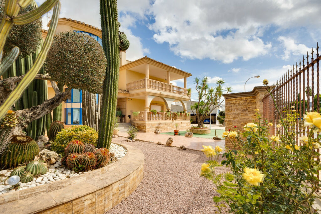Detached Villa Orihuela Alicante - image 3