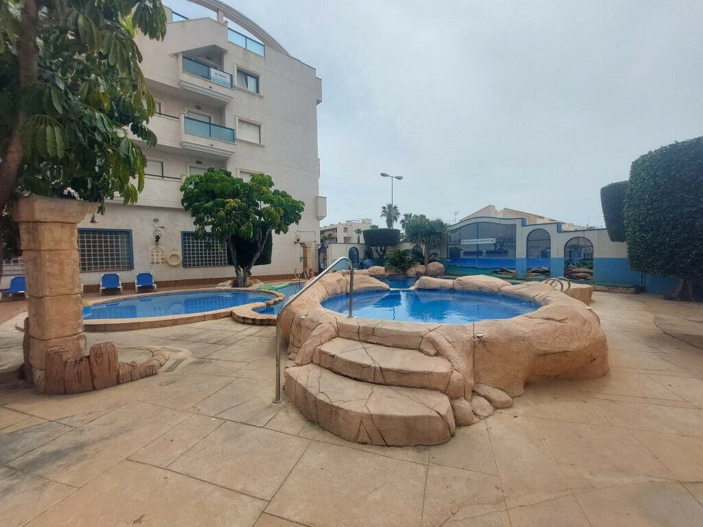 Middle Floor Apartment Orihuela Alicante - image 3