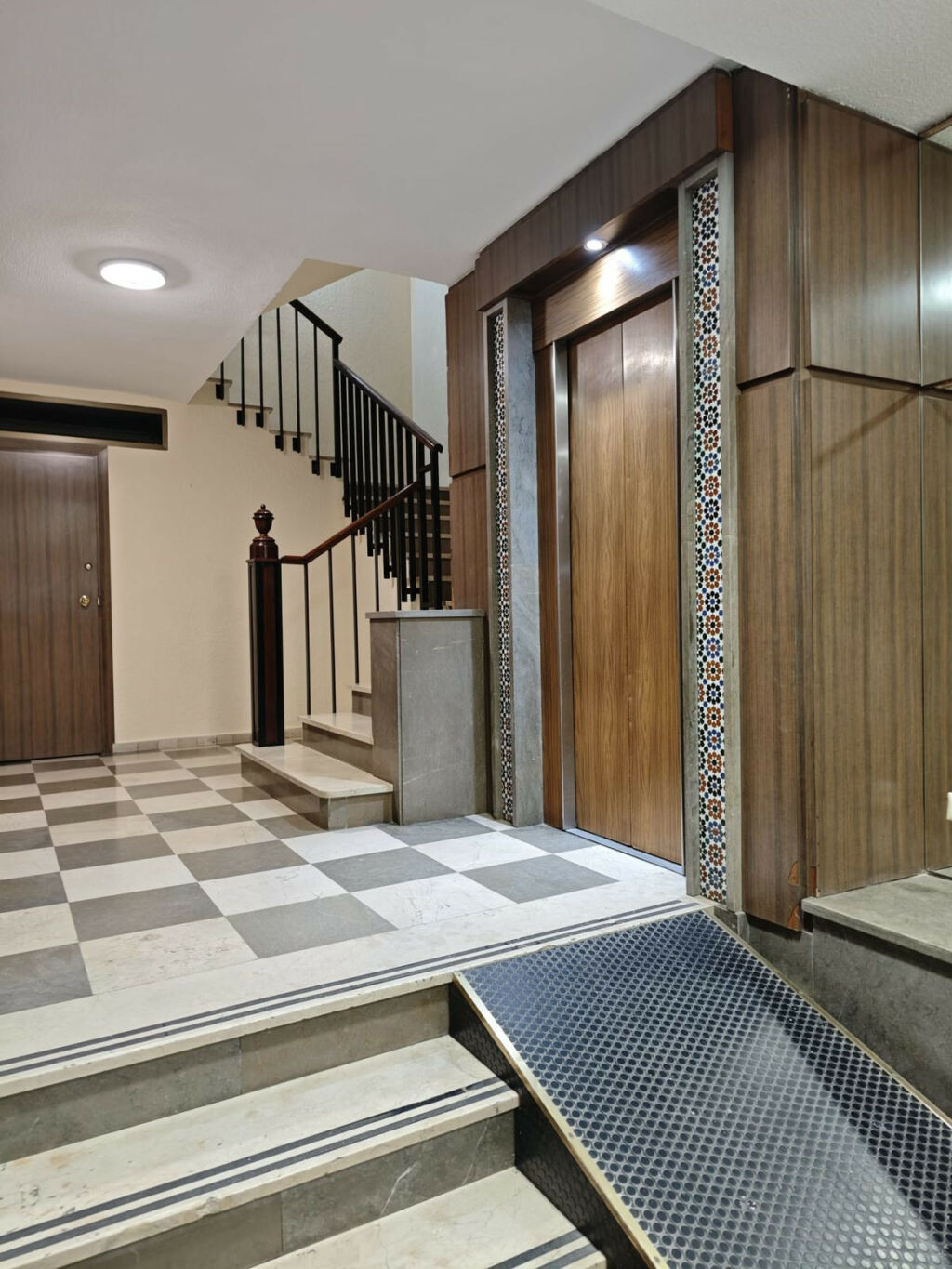 Middle Floor Apartment Marbella Málaga - image 3