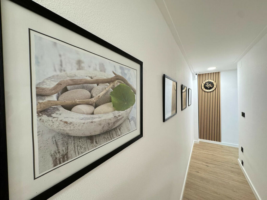 Middle Floor Apartment Torrevieja Alicante - image 3
