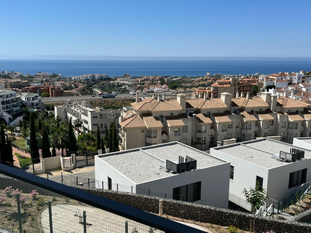 Semi-Detached House Riviera del Sol Málaga - image 3