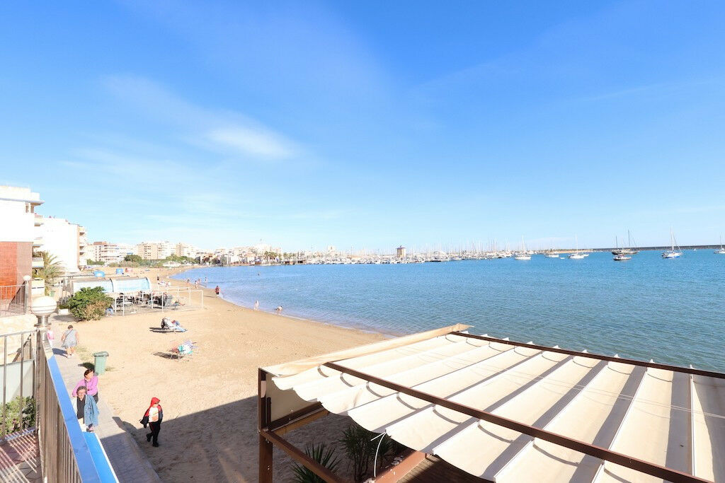 Middle Floor Apartment Torrevieja Alicante - zdjęcie 3