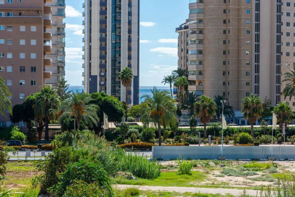 Middle Floor Apartment Calpe Alicante - image 3