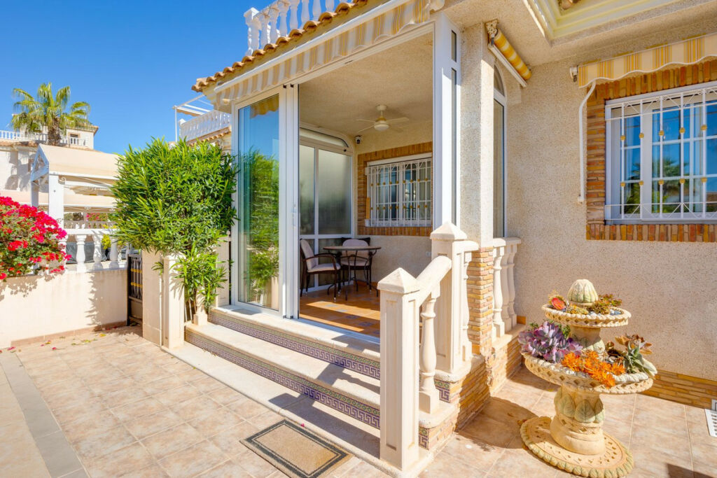 Detached Villa Orihuela Costa Alicante - image 3