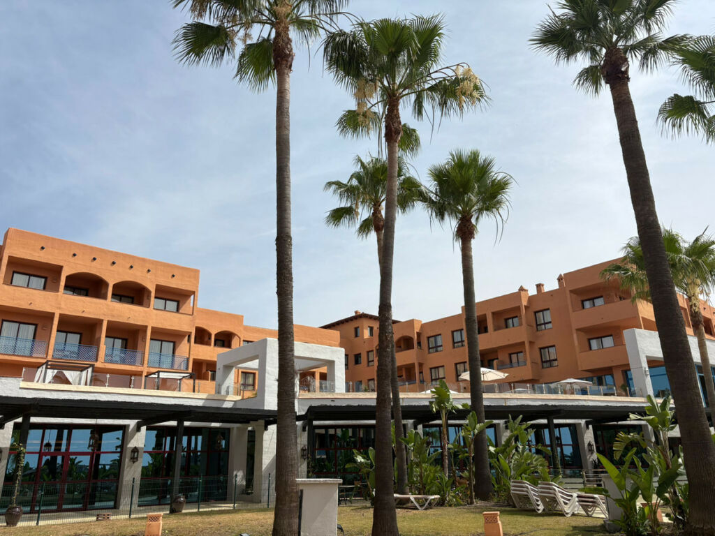 Ground Floor Apartment Benahavís Málaga - image 3