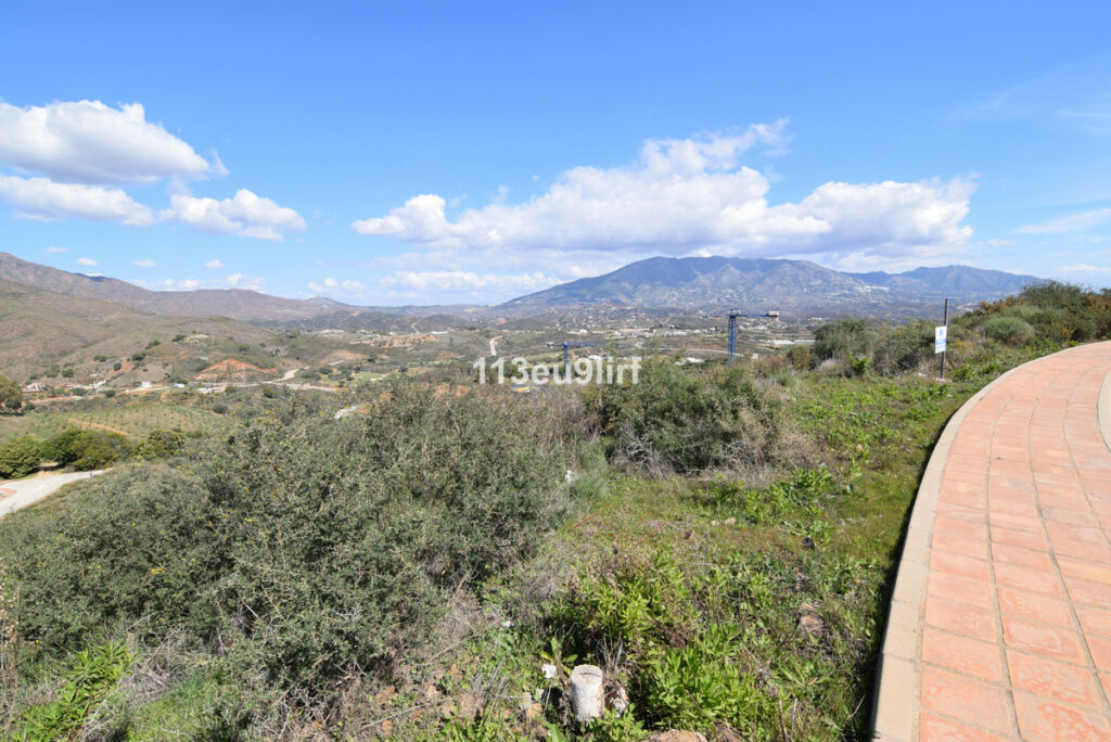 Residential Plot La Cala Golf Málaga - image 3